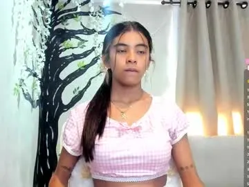 Novababy18 – webcam model profile photo Image 11