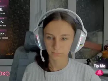 barely_legal_angel – webcam model profile photo Image 11