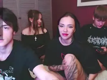 horny_tenager – webcam model profile photo Image 7