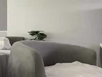 canikissyou_ – webcam model profile photo Image 17