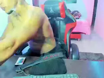 mon1_day – webcam model profile photo Image 14