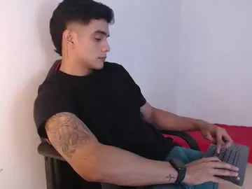 ariadnaz – webcam model profile photo Image 17