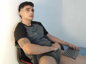 ariadnaz – webcam model profile photo Image 3