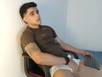 ariadnaz – webcam model profile photo Image 5