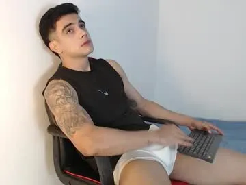 ariadnaz – webcam model profile photo Image 7