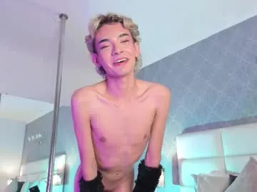 RomanticCouple432 – webcam model profile photo Image 9