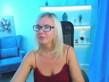 zizi_public – webcam model profile photo Image 12