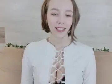 MaviePearl – webcam model profile photo Image 2