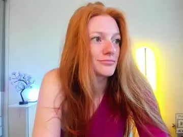 MinervaShetrawski – webcam model profile photo Image 3