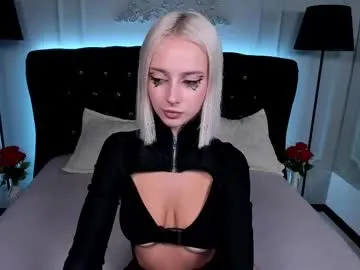 HoneyRay – webcam model profile photo Image 6