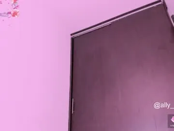 mc-Olivia – webcam model profile photo Image 13