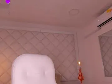 queen_kitty1818 – webcam model profile photo Image 8