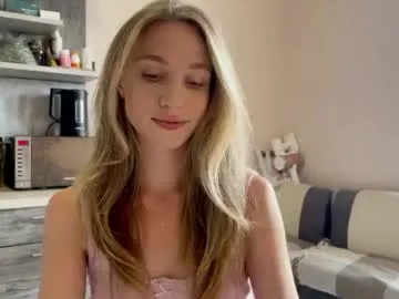 yononeey – webcam model profile photo Image 14