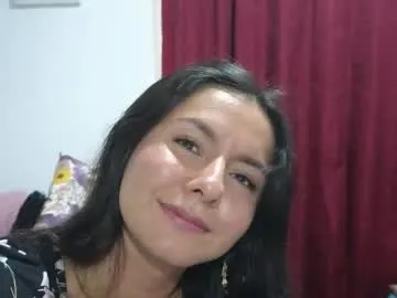reaowna___ – webcam model profile photo Image 4