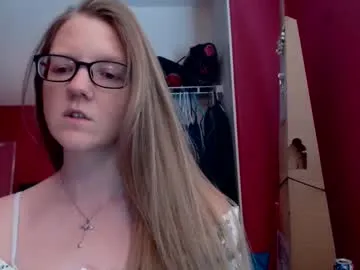 jhulyyy – webcam model profile photo Image 12