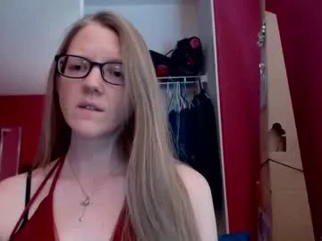 jhulyyy – webcam model profile photo Image 3