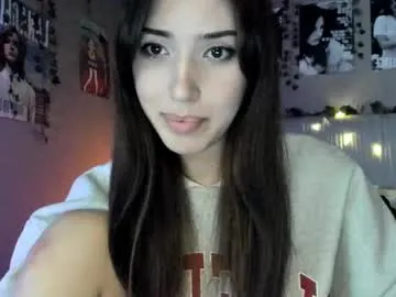 Alirawrz – webcam model profile photo Image 12