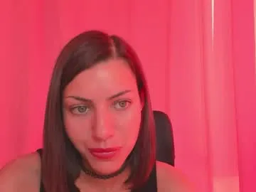 camille-w – webcam model profile photo Image 15