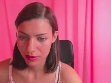 camille-w – webcam model profile photo Image 17