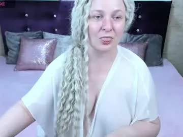 MaviePearl – webcam model profile photo Image 8