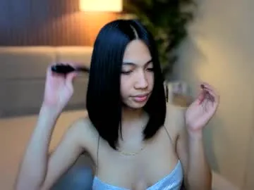 yononeey – webcam model profile photo Image 9