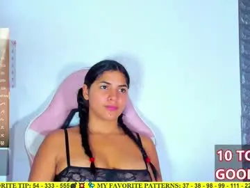 KarolineNeuer – webcam model profile photo Image 10