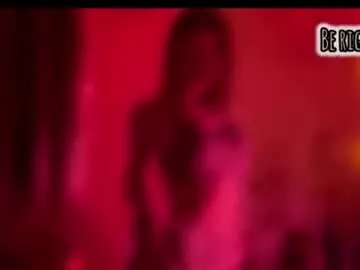 yononeey – webcam model profile photo Image 6