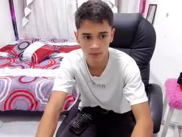 chee_cha – webcam model profile photo Image 5