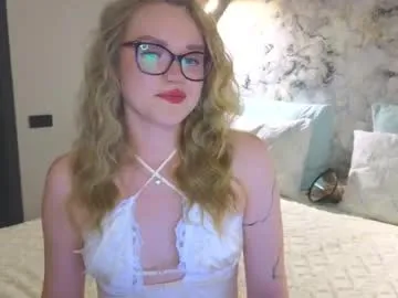 Ella_Next_Door – webcam model profile photo Image 15