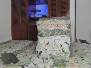 batmancatwoman17 – webcam model profile photo Image 15