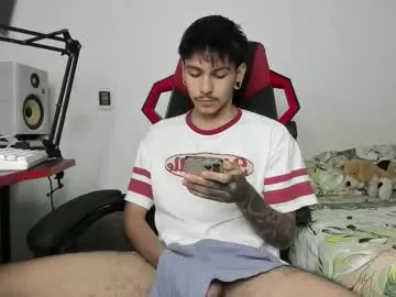 batmancatwoman17 – webcam model profile photo Image 8