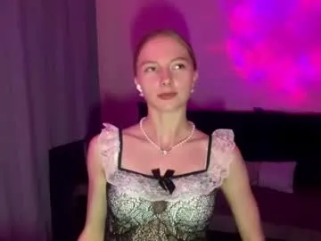 -SweetDi- – webcam model profile photo Image 11