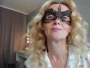 lynnalltop – webcam model profile photo Image 10