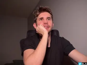 sareandrob – webcam model profile photo Image 2