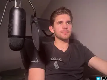 sareandrob – webcam model profile photo Image 4