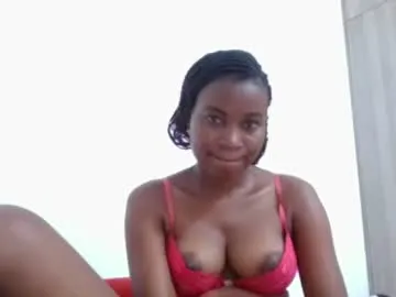 mazymayes – webcam model profile photo Image 9