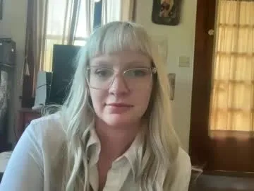 blondegoth_'s Thumb Image