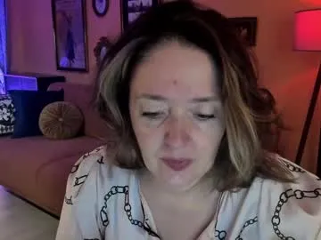 VixenCapri – webcam model profile photo Image 6