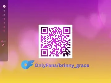 LillyUK – webcam model profile photo Image 4