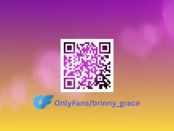 LillyUK – webcam model profile photo Image 6
