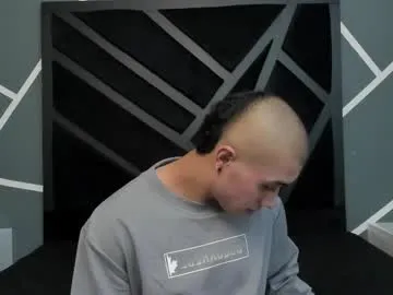 batmancatwoman17 – webcam model profile photo Image 2