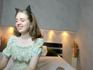 RollDolls – webcam model profile photo Image 10