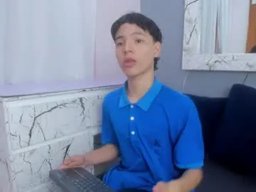 mjolnirinyou – webcam model profile photo Image 2