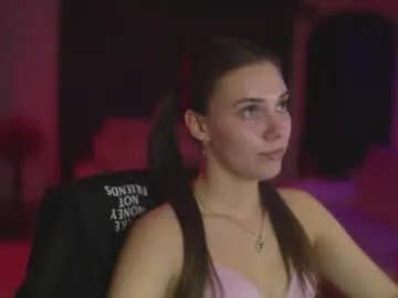 RuslanaXX – webcam model profile photo Image 14