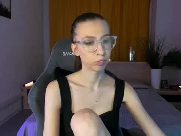 Layla_ly – webcam model profile photo Image 4