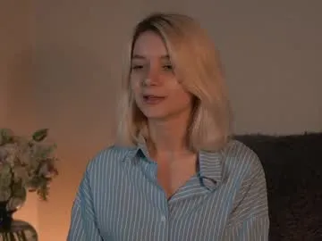 Alyshanon18 – webcam model profile photo Image 10