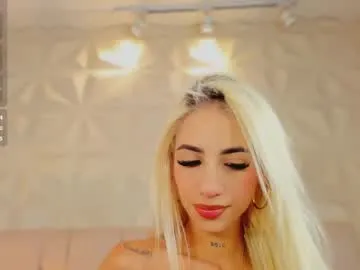 Almmaxxxx – webcam model profile photo Image 18