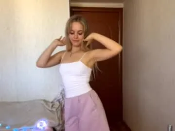 Lucky-xiuxiu – webcam model profile photo Image 3