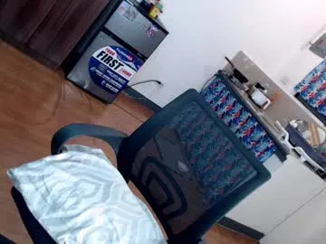 FluffKitty – webcam model profile photo Image 3