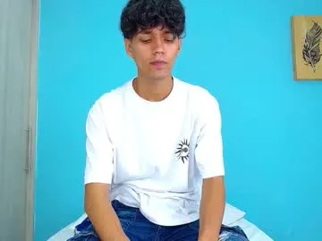 arieel__722 – webcam model profile photo Image 12